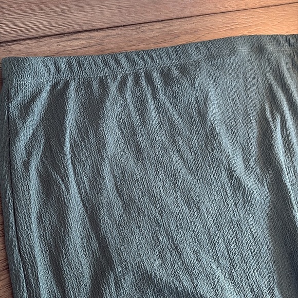 NWT Lot of 2x [Almost Famous] Green Ruched Top & Maxi Skirt, Women’s Plus 2X, 3X - Picture 8 of 11